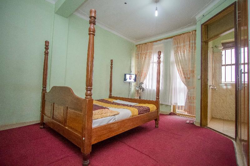 Serene Hotel 2*