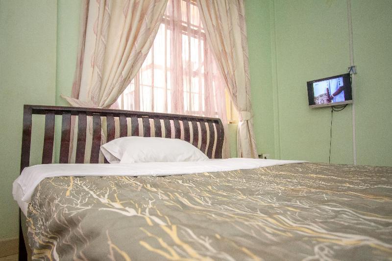 Serene Hotel Hotel 2*
