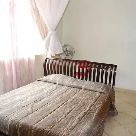 Serene Hotel Kampala Room photo