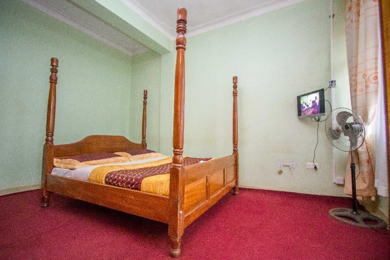 Serene Hotel 2* Kampala